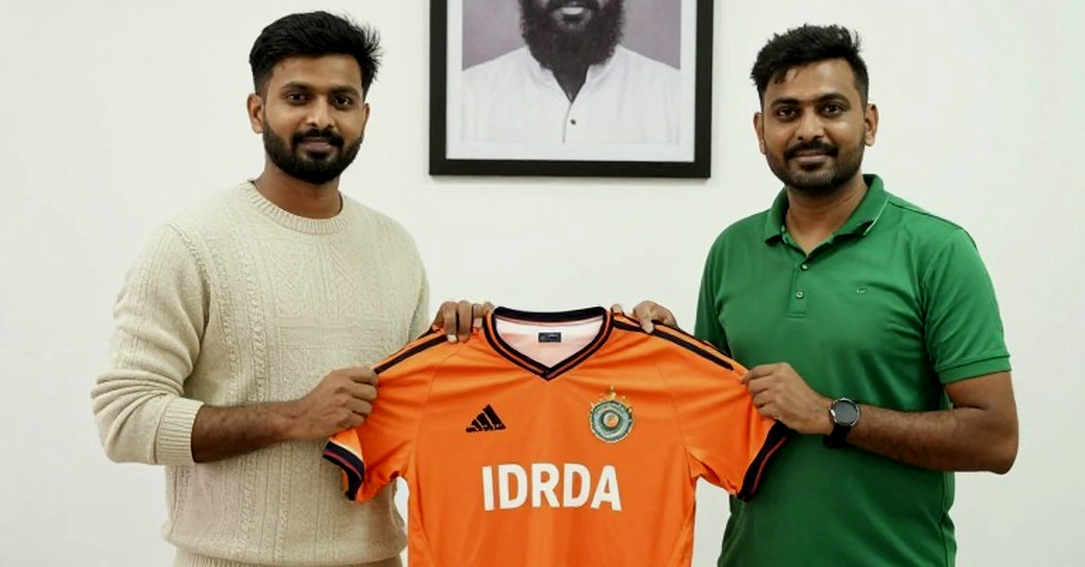 ডেথ ওভারের জ্যামিতি: ২২ বলের ইনিংস যেভাবে একটা ফাইনাল-পুরাণ হয়ে উঠল