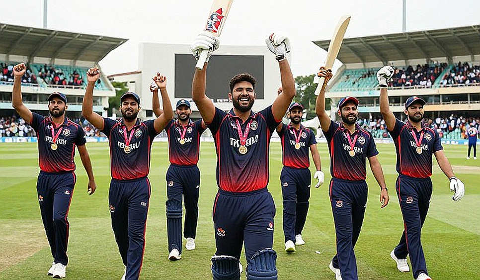সিলেটের মাঠ থেকে নিলামের মঞ্চ: যে কিশোরকে বাজার এখনো খুঁজে পায়নি সিলেটের মাঠ থেকে নিলামের মঞ্চ: যে কিশোরকে বাজার এখনো খুঁজে পায়নি
