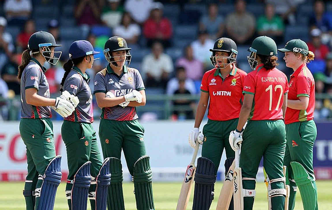দুই ভাগ দল, এক প্রশ্ন: বেসিন রিজার্ভের ছায়ায় নিউজিল্যান্ড আসলে কী লুকাচ্ছে দুই ভাগ দল, এক প্রশ্ন: বেসিন রিজার্ভের ছায়ায় নিউজিল্যান্ড আসলে কী লুকাচ্ছে