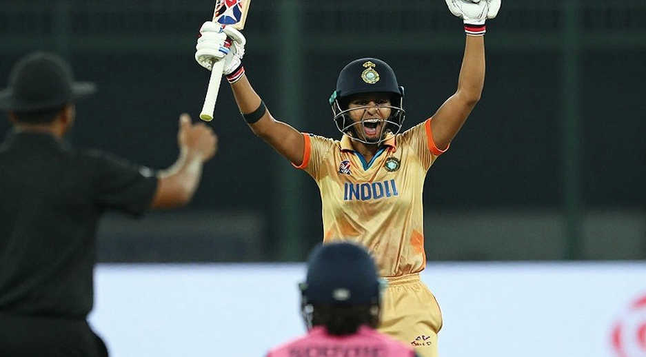 শার্দুলের চোট আর সূর্যকুমারের ফেরা: মুম্বাইয়ের ফার্স্ট-ক্লাস সমীকরণে দুটো আলাদা প্রশ্ন শার্দুলের চোট আর সূর্যকুমারের ফেরা: মুম্বাইয়ের ফার্স্ট-ক্লাস সমীকরণে দুটো আলাদা প্রশ্ন
