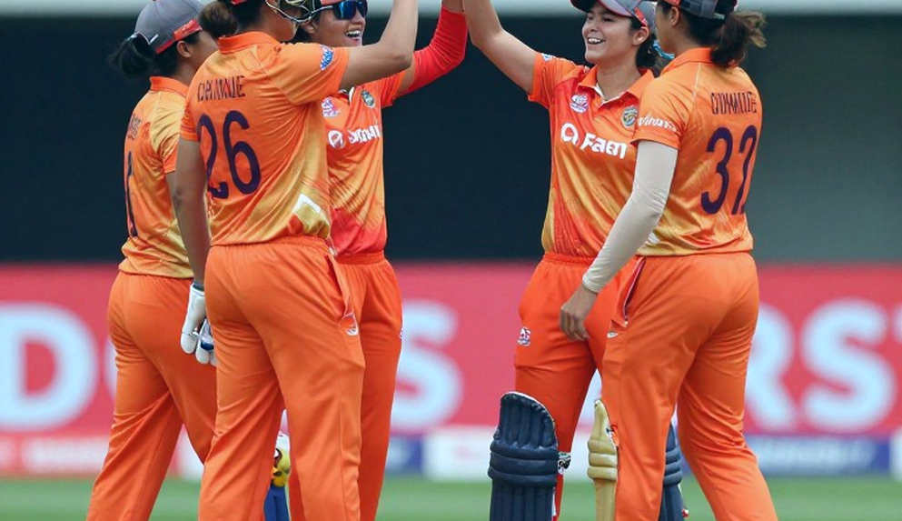 ব্লকচেইন মাঠে নামলে: ক্রিকেটের নতুন অর্থনীতি ও নারী খেলার অপেক্ষমাণ দরজা
